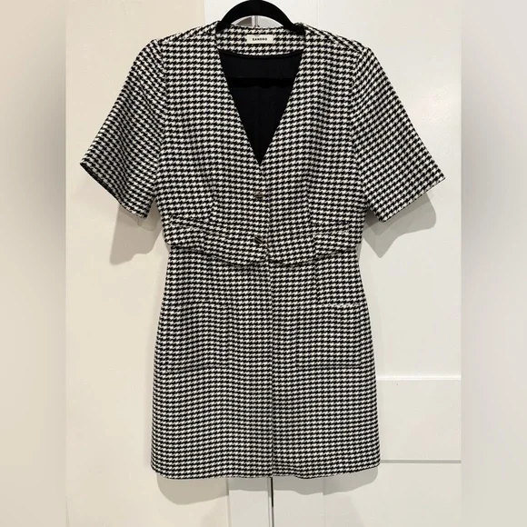 Sandro Short Houndstooth Tweed Dress Size 38 US 6 MSRP: $445 Excellent Condition - Picture 3 of 16